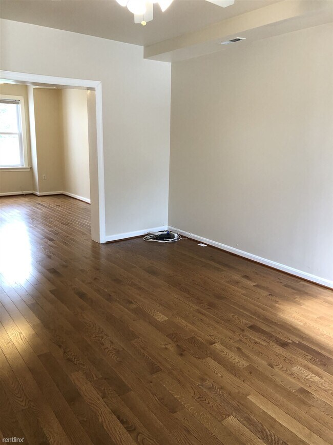 Foto del edificio - 4 br, 2.5 bath Townhome - 4002 New Hampshi...