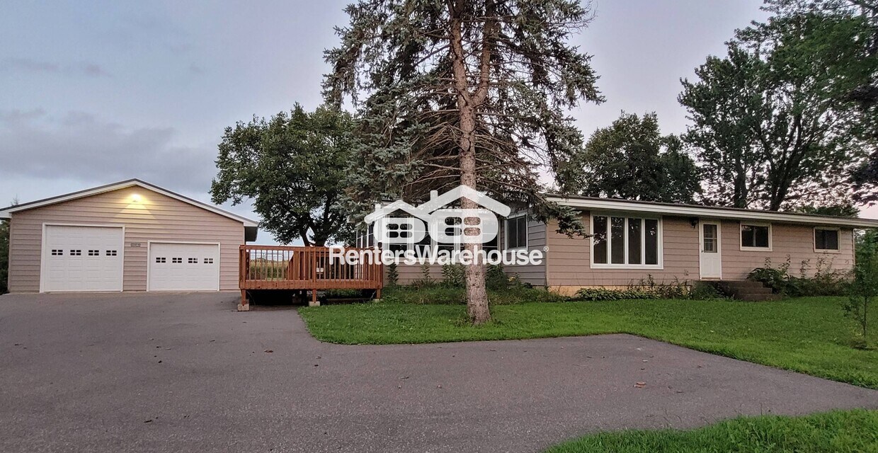 Foto principal - 10364 County Rd 17 SE