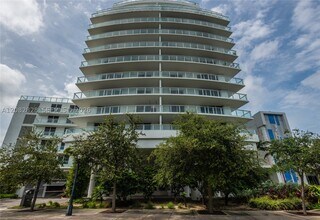 Building Photo - 4250 Biscayne Blvd