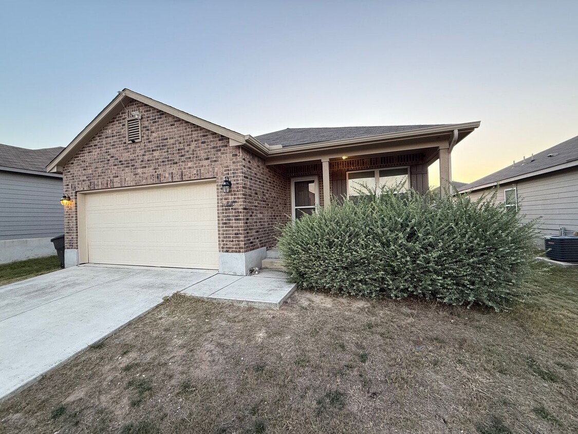 Primary Photo - Super Nice Home! Southside of San Antonio/...