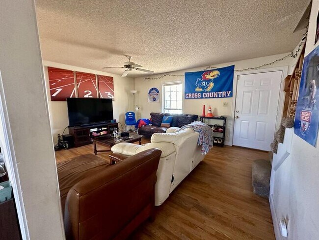 Foto del edificio - 1704 Alabama St