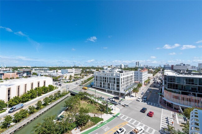 Building Photo - 1688 West Ave