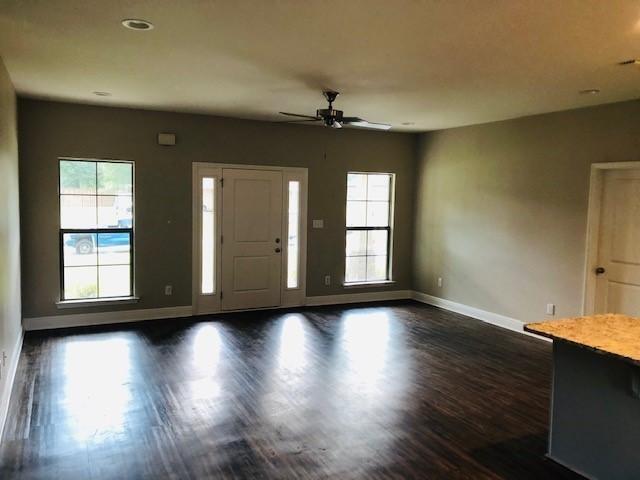 Foto del edificio - 7355 School House Ln