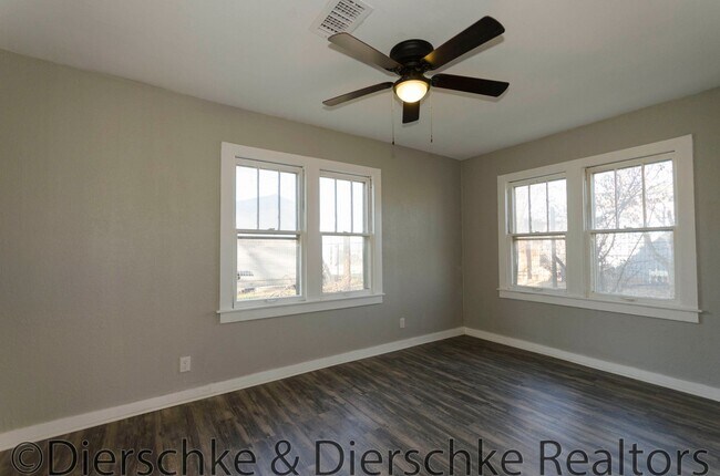 Building Photo - Affordable 4 bedroom 2 bathroom home!