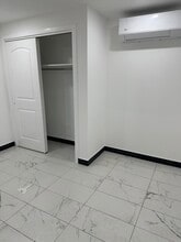 Building Photo - 552 Congress St