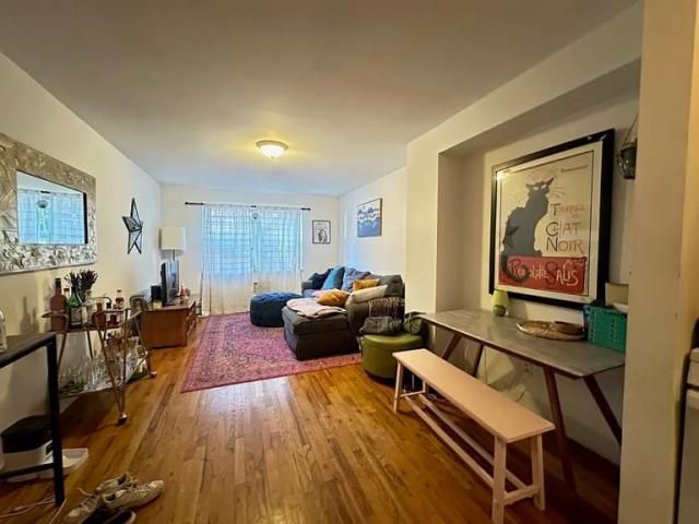 Foto principal - 2 bedroom in Brooklyn NY 11211