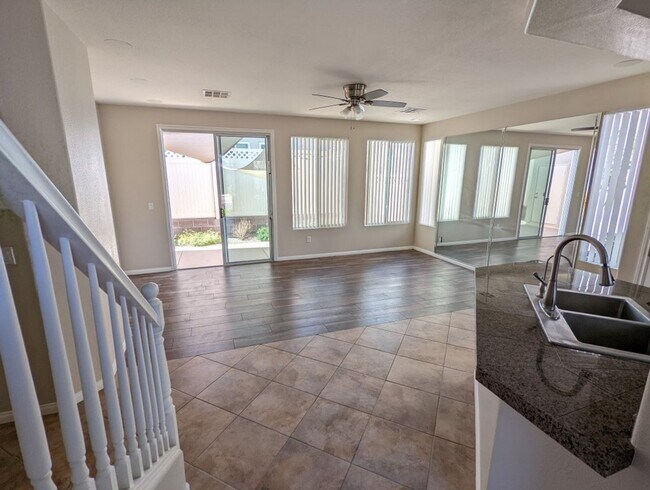 Building Photo - 7585 Aspen Color St