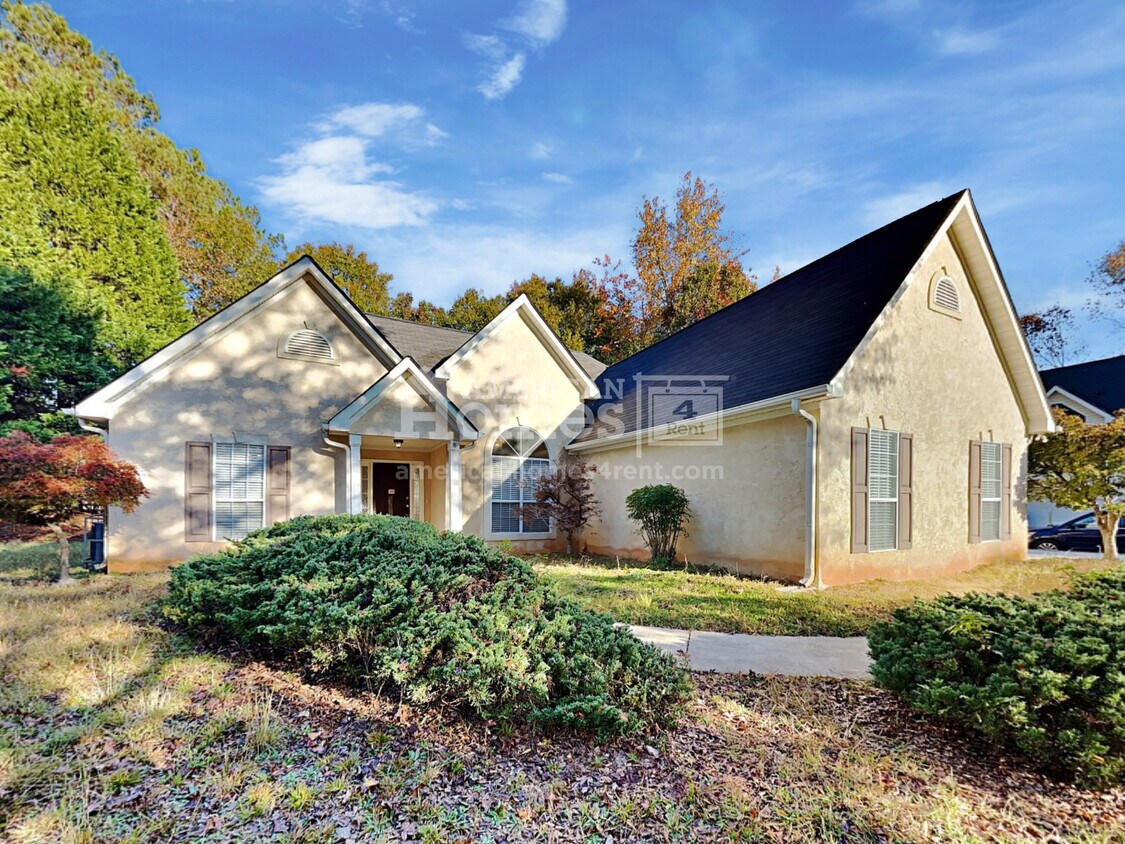 Primary Photo - 515 Chase Ridge Drive