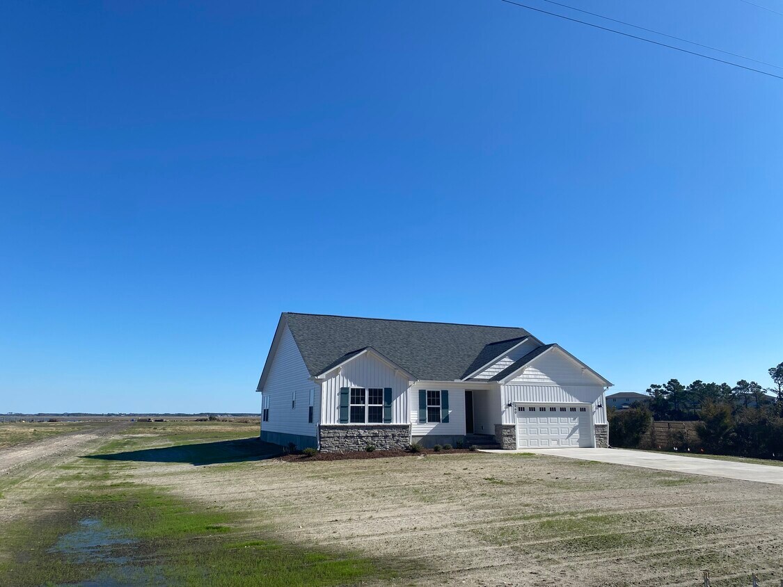 Primary Photo - 960 Country Club Rd