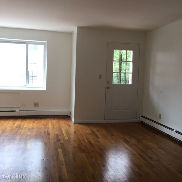 Building Photo - 112 Vanderveer St