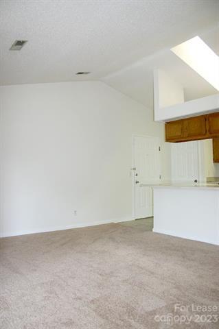 Foto del edificio - 6264 Rosecroft Dr