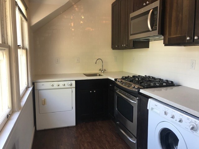 upstairs kitchen - 2706 Channing Way