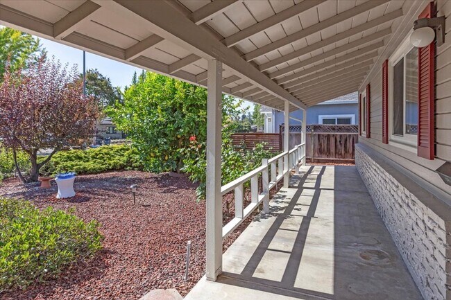 Foto del edificio - Terrific Sunnyvale Home