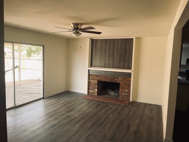 Building Photo - 21101 Neuralia Rd