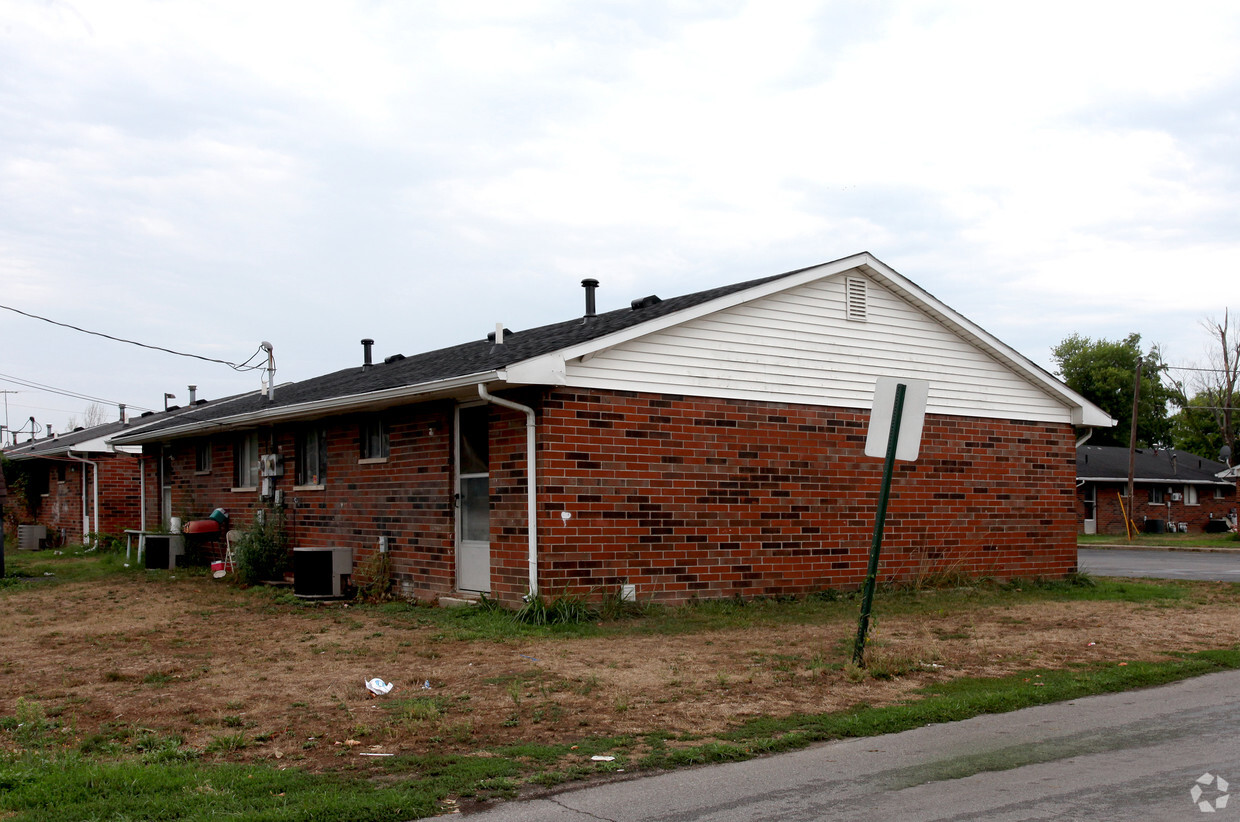 Building Photo - Pleasant Drive Apartments