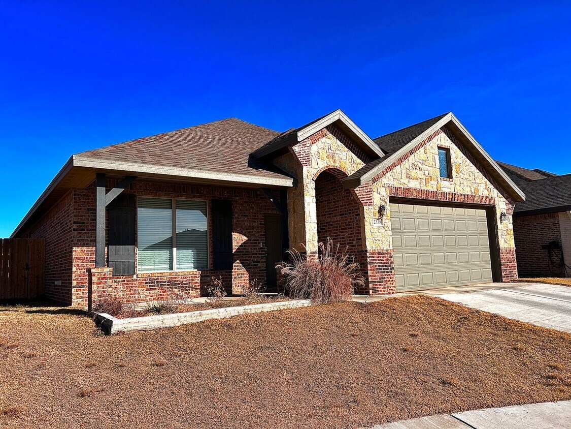 3 bedroom 2 Bathroom with office. This hom... House Rental in Lubbock