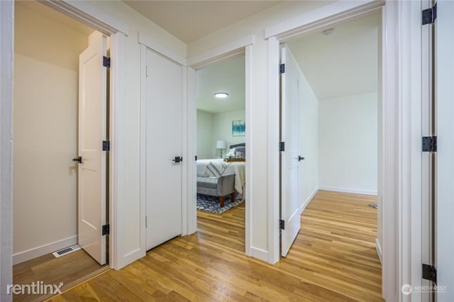 Foto del edificio - 4 br, 1 bath House - 15045 R 30Th Avenue S