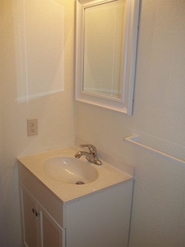 Foto del edificio - 709 E Culton St