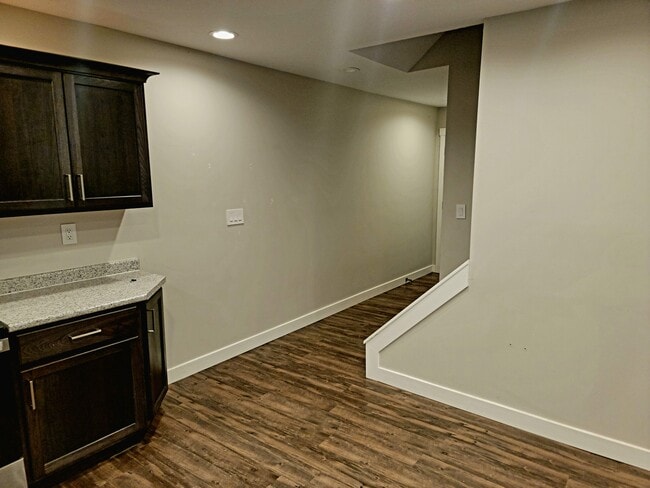 Foto del edificio - 1105 Fishlock Ave