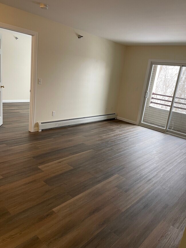 Living Room - 305 Lime Kiln Rd