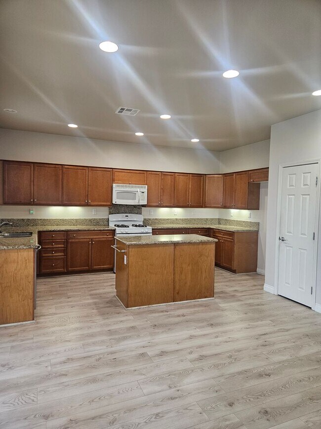 Foto del edificio - JESS RANCH - 3 BEDROOM