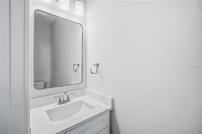 Foto del edificio - 2409 W Fig St