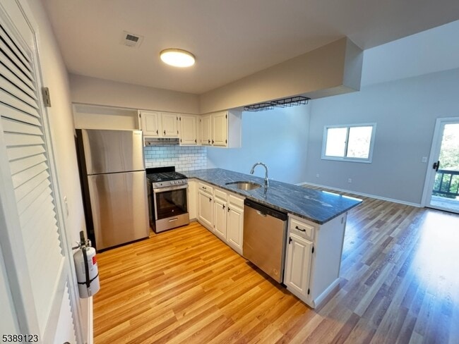 Foto del edificio - 2 Stowe Ct