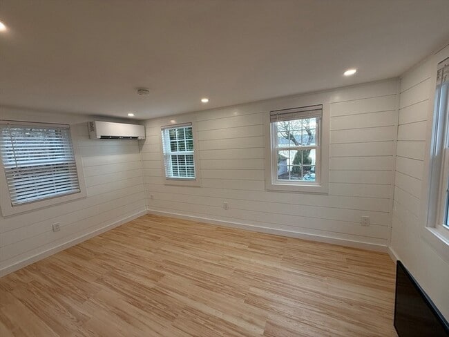 Building Photo - 68 Post N Rail Ave