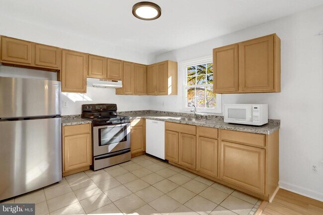 Foto del edificio - 9911 Whitewater Dr