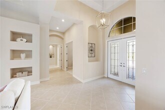 Building Photo - 8950 Shenendoah Cir