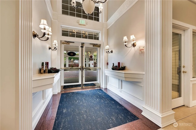 Building Photo - Luxury 2 bed 2 bath condo at Le Chateau Be...