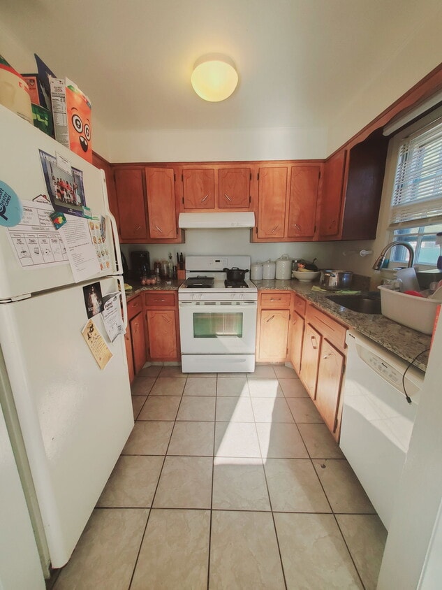 Photo - 4 Elmwood Street, Stamford, CT 06902 - 2 BR 1.5 BA townhouse