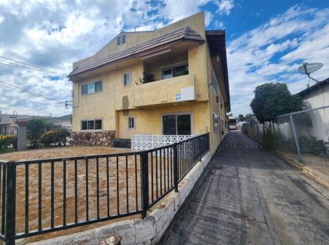 Building Photo - 10845 White St