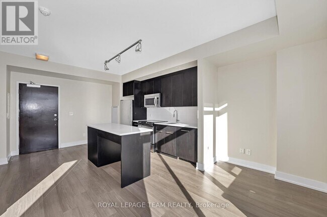 Photo du bâtiment - 360 Patricia Ave