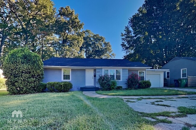 Building Photo - 2237 Ashley Rd