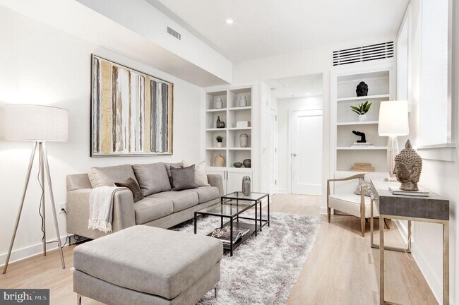 Foto del edificio - 1813 35th St NW
