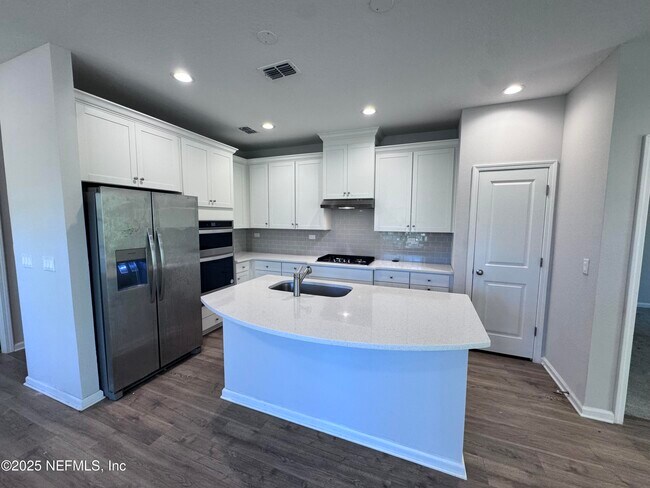 Building Photo - 156 Charlie Way