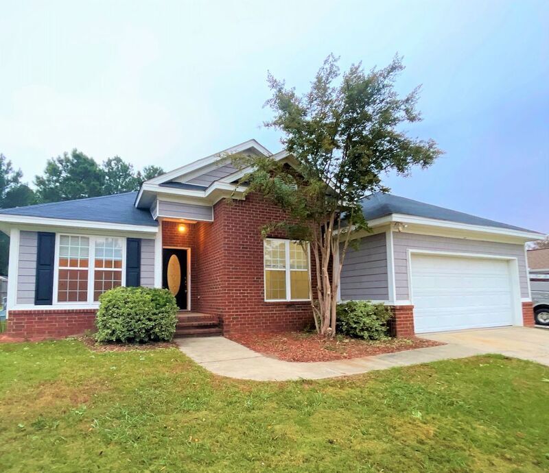 Foto principal - 1946 Shoreline Dr