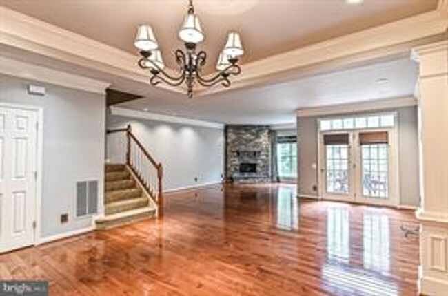 Foto del edificio - Updated Faircrest 4 BD 3.5 BA Townhome