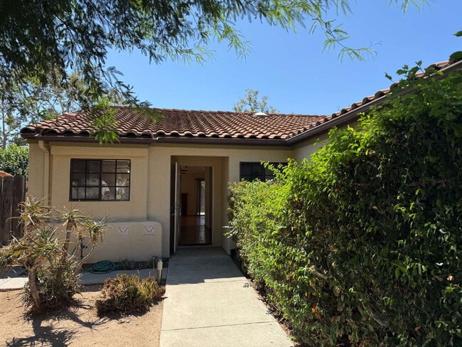 Foto del edificio - Inviting 3BR/2BA Escondido Home on Quite S...