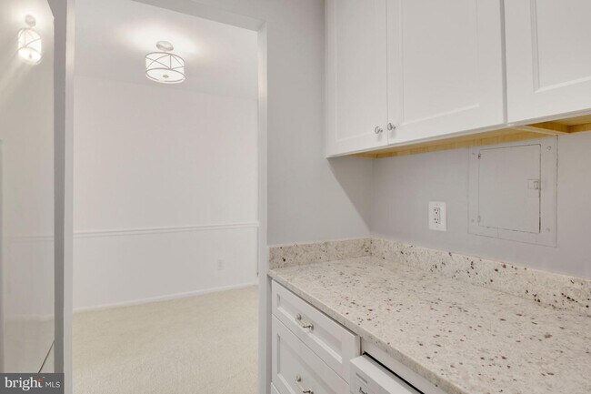 Foto del edificio - 4 Monroe St