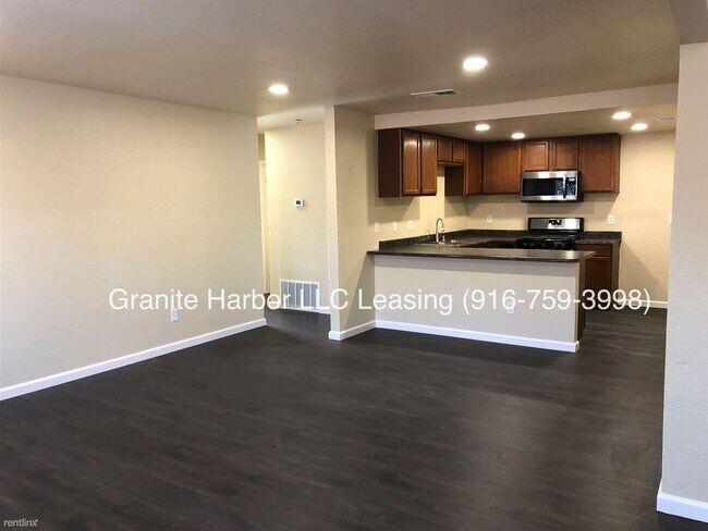 Building Photo - 2 br, 2 bath Duplex - 7457 Power Inn Road B