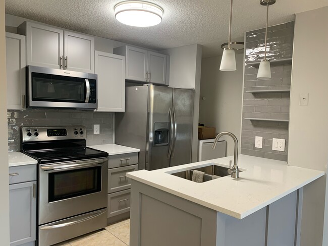 New Kitchen - 375 Lake Ontario Ct