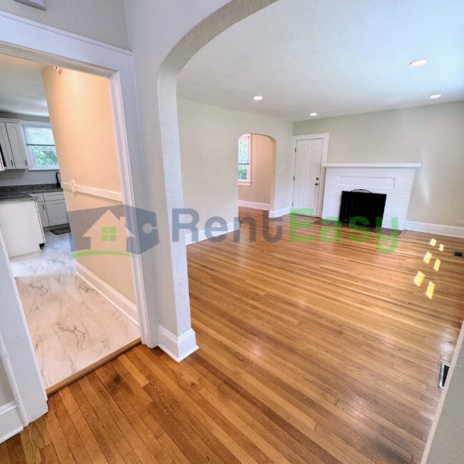 Building Photo - 2405 Harrell Ave