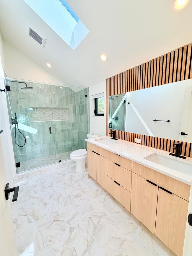 Foto del edificio - 4709 SW Hinds St