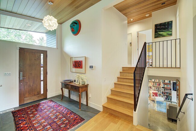 Foto del edificio - 4Bd/2.5Ba Seattle Home