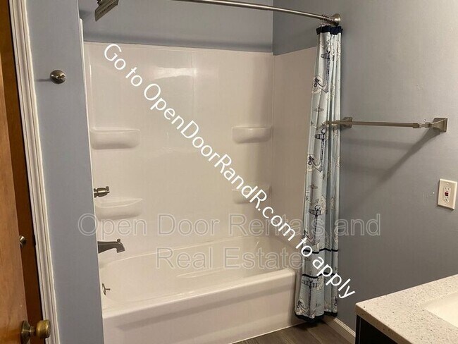 Foto del edificio - 3960 E Bellefontaine Rd