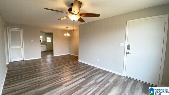 Building Photo - 8372 Thomas Ave