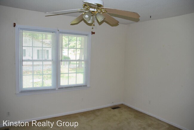 Foto del edificio - 3 br, 2.5 bath House - 528 Larkspur Road