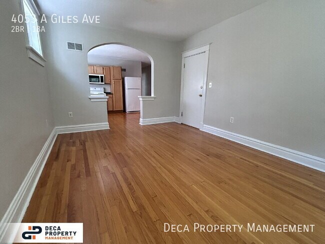 Foto del edificio - 4053A Giles Ave